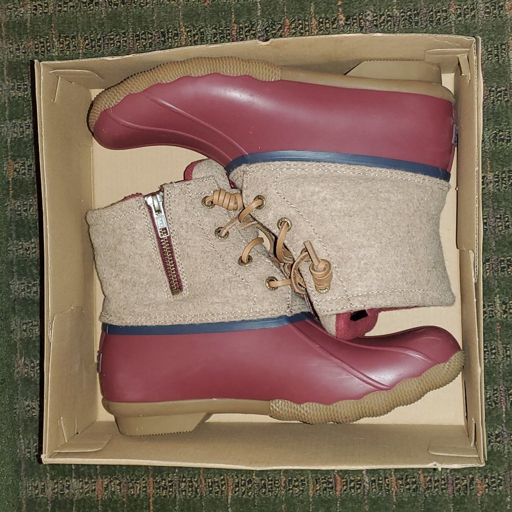 Size 7 Sperry Saltwater Rain Duck Boots Wool STS87099 Burgundy Tan